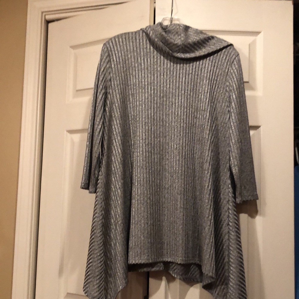 NUGARD -PL -Silver Stripe Design Fabric -Cowl Neck -  Asymmetrical Hem Tunic - Picture 6 of 6